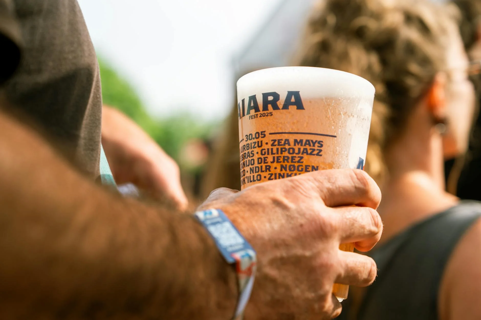 De gifte sig på Sweden Rock: vad ett festivalbröllop faktiskt kräver