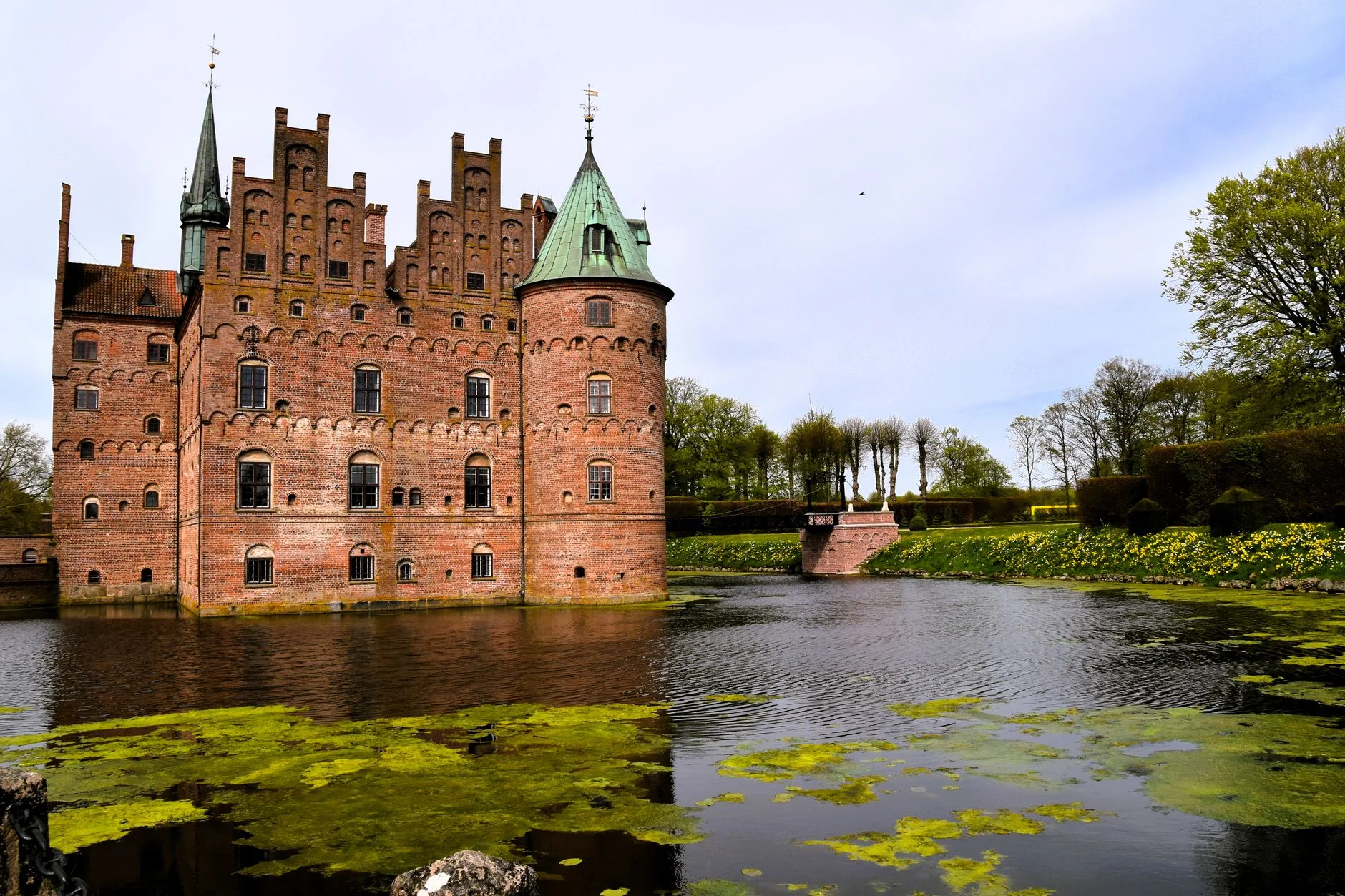 Grevebröllop på Fyn: lånade tiaror och ett slott som följer med